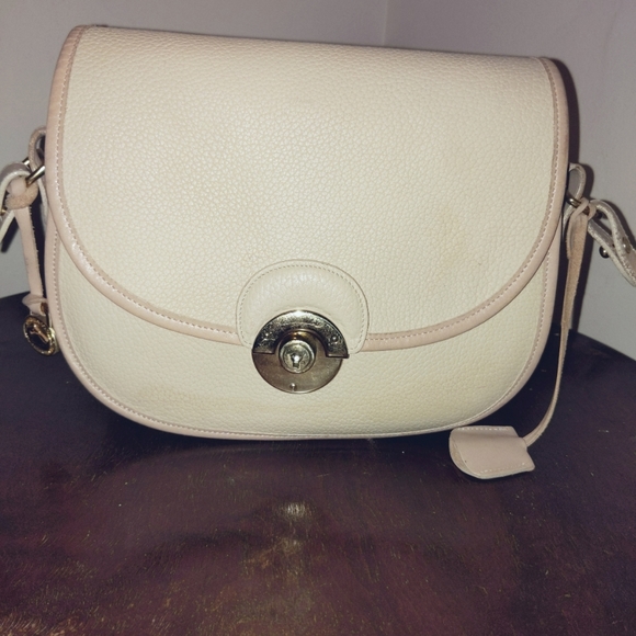 Dooney & Bourke Handbags - Rare Vintage Dooney & Bourke compartment flap  bag